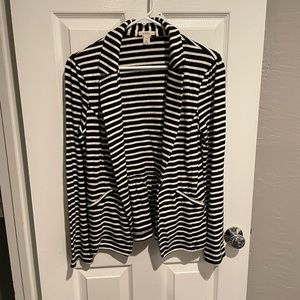Carlson black and white jacket - size M